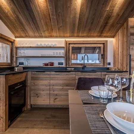 Chalet Cosy 5 Pers Pres Des Pistes Avec Sauna Et Terrasse - Fr-1-631-188 *
